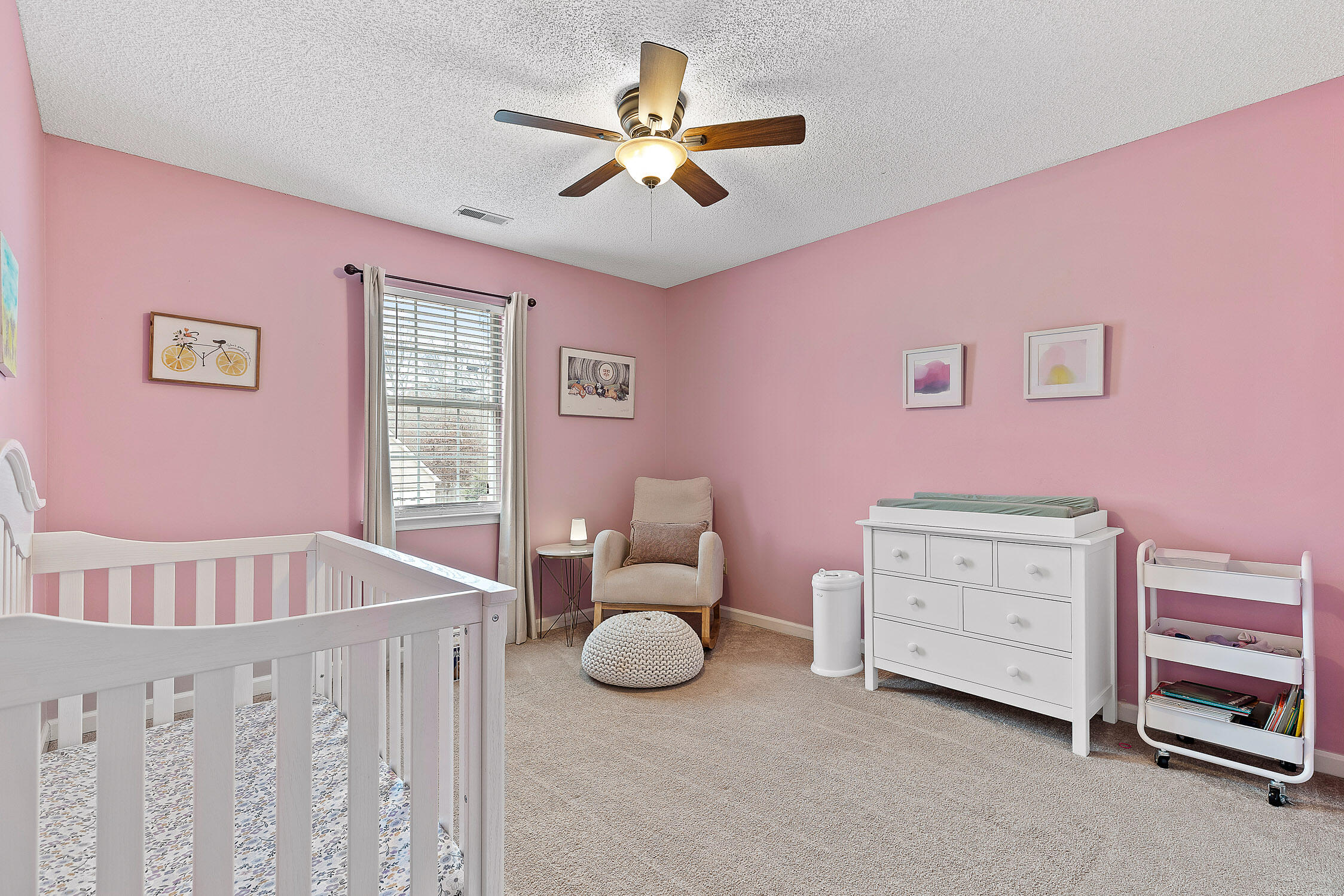 Chattanooga, Tennessee 37421, United States, 4 Bedrooms Bedrooms, ,3 BathroomsBathrooms,Residential,Contingent,25115