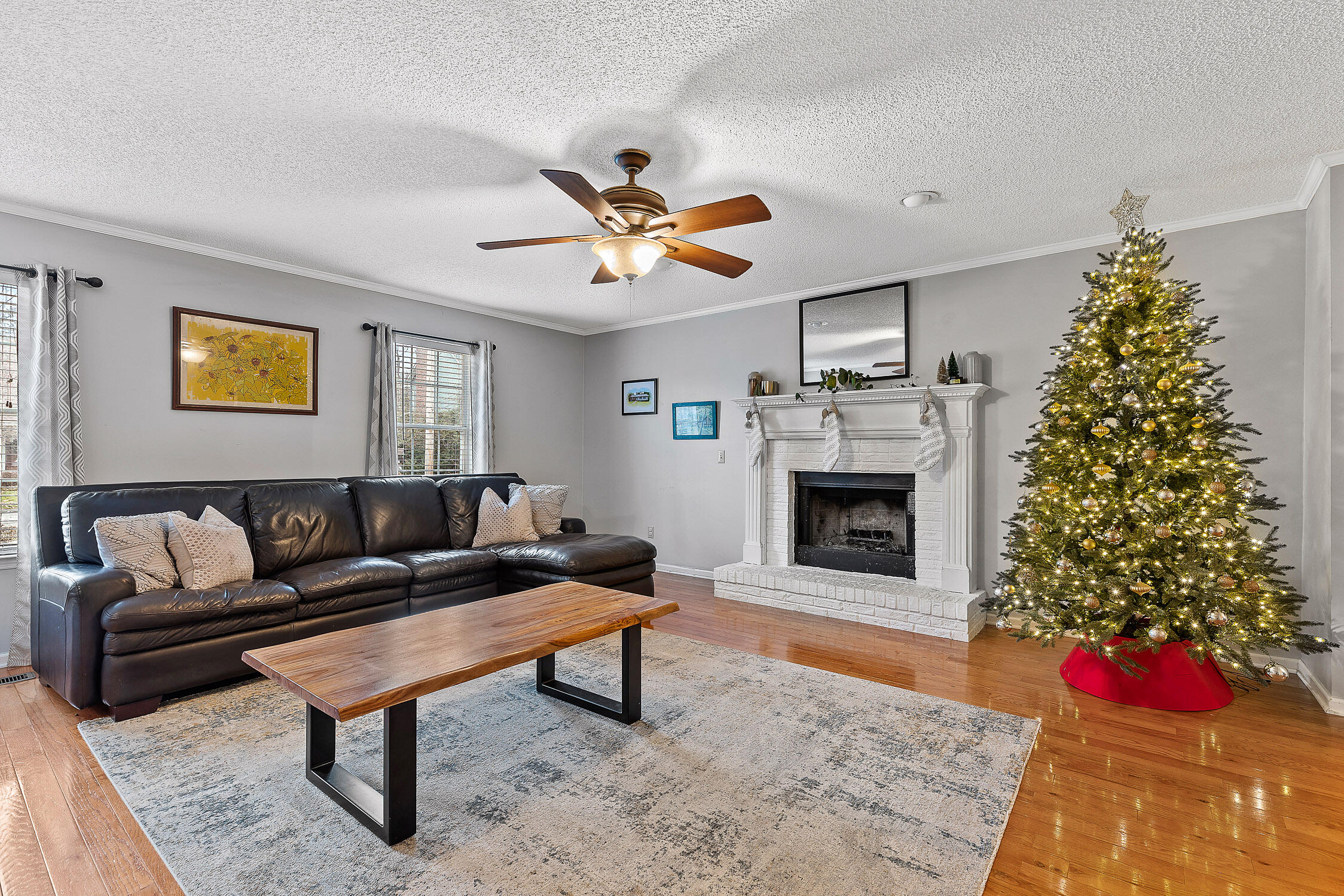 Chattanooga, Tennessee 37421, United States, 4 Bedrooms Bedrooms, ,3 BathroomsBathrooms,Residential,Contingent,25115