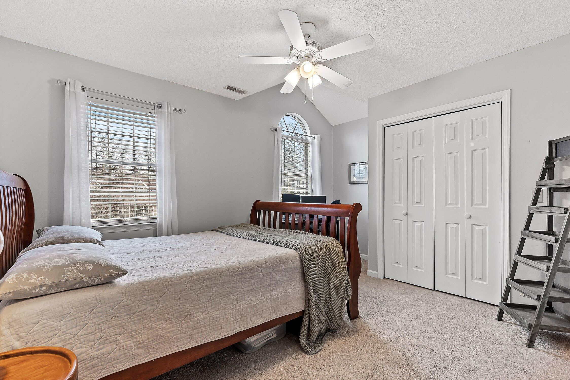 Chattanooga, Tennessee 37421, United States, 4 Bedrooms Bedrooms, ,3 BathroomsBathrooms,Residential,Contingent,25115