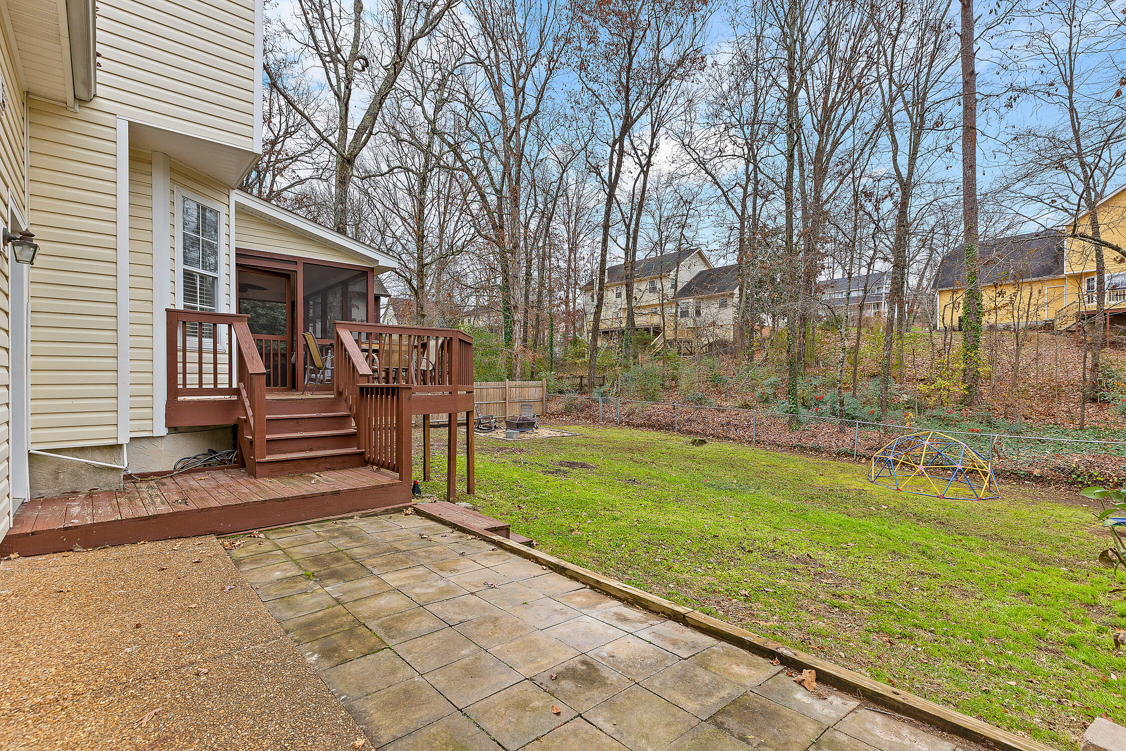 Chattanooga, Tennessee 37421, United States, 4 Bedrooms Bedrooms, ,3 BathroomsBathrooms,Residential,Contingent,25115