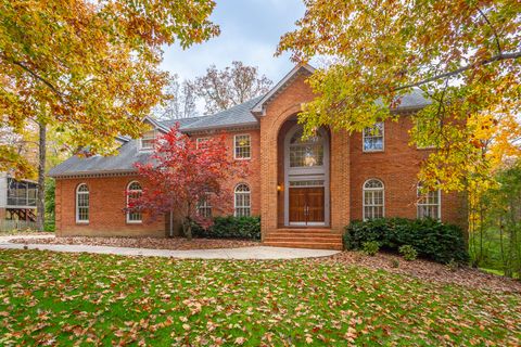 Photo of 16 Northfield Road, Signal Mountain, TN 37377 (MLS # 1523850)