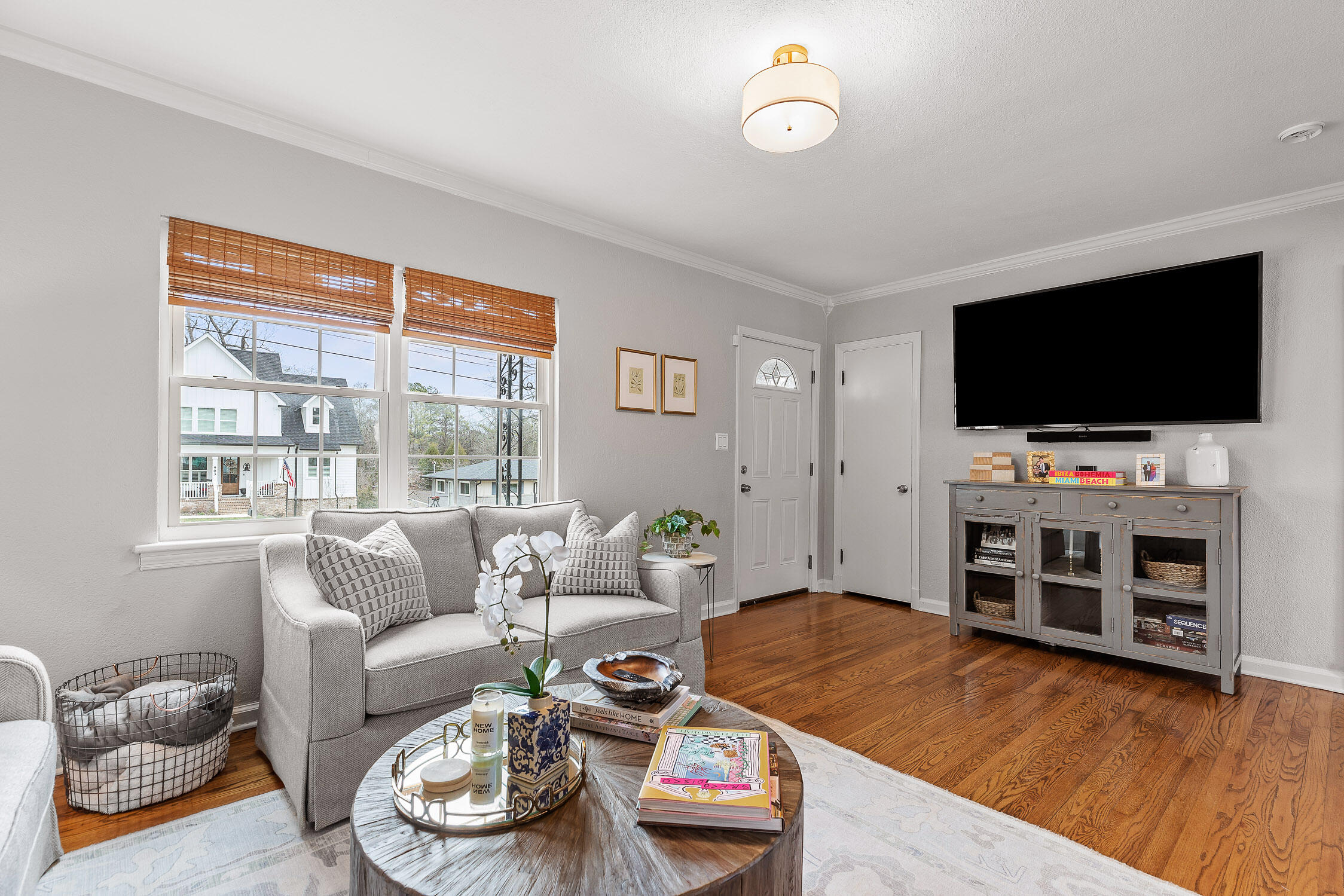 Chattanooga, Tennessee 37415, United States, 3 Bedrooms Bedrooms, ,2 BathroomsBathrooms,Residential,Contingent,19401