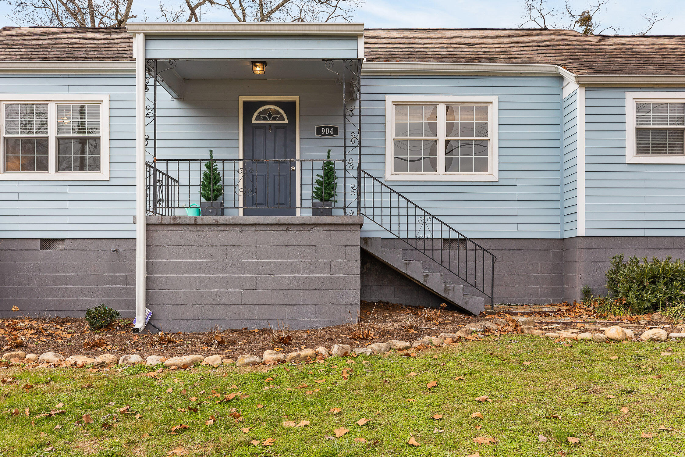 Chattanooga, Tennessee 37415, United States, 3 Bedrooms Bedrooms, ,2 BathroomsBathrooms,Residential,Contingent,19401