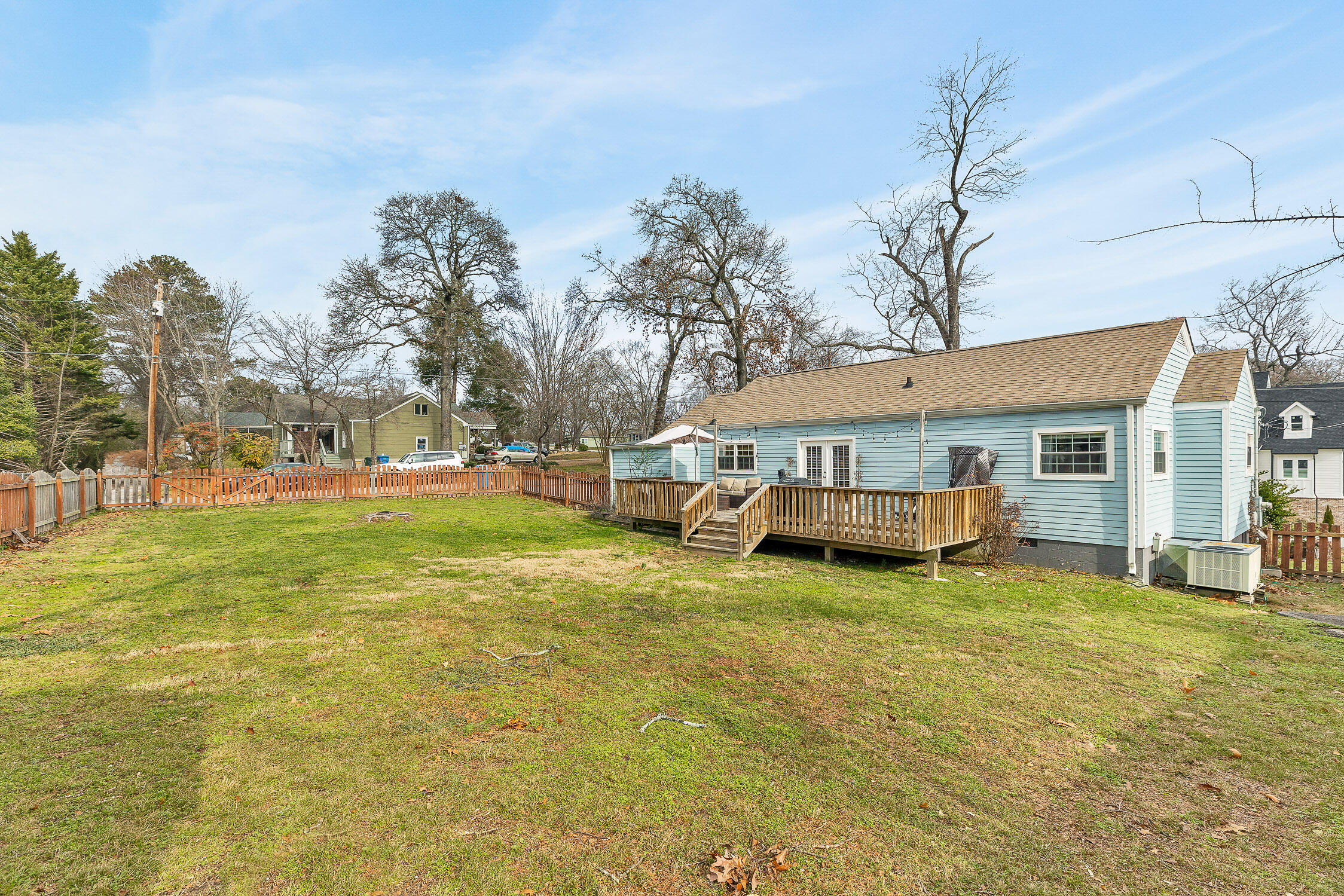 Chattanooga, Tennessee 37415, United States, 3 Bedrooms Bedrooms, ,2 BathroomsBathrooms,Residential,Contingent,19401