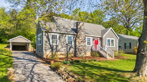 Photo of 2705 Berkley Drive, Chattanooga, TN 37415 (MLS # 1532481)