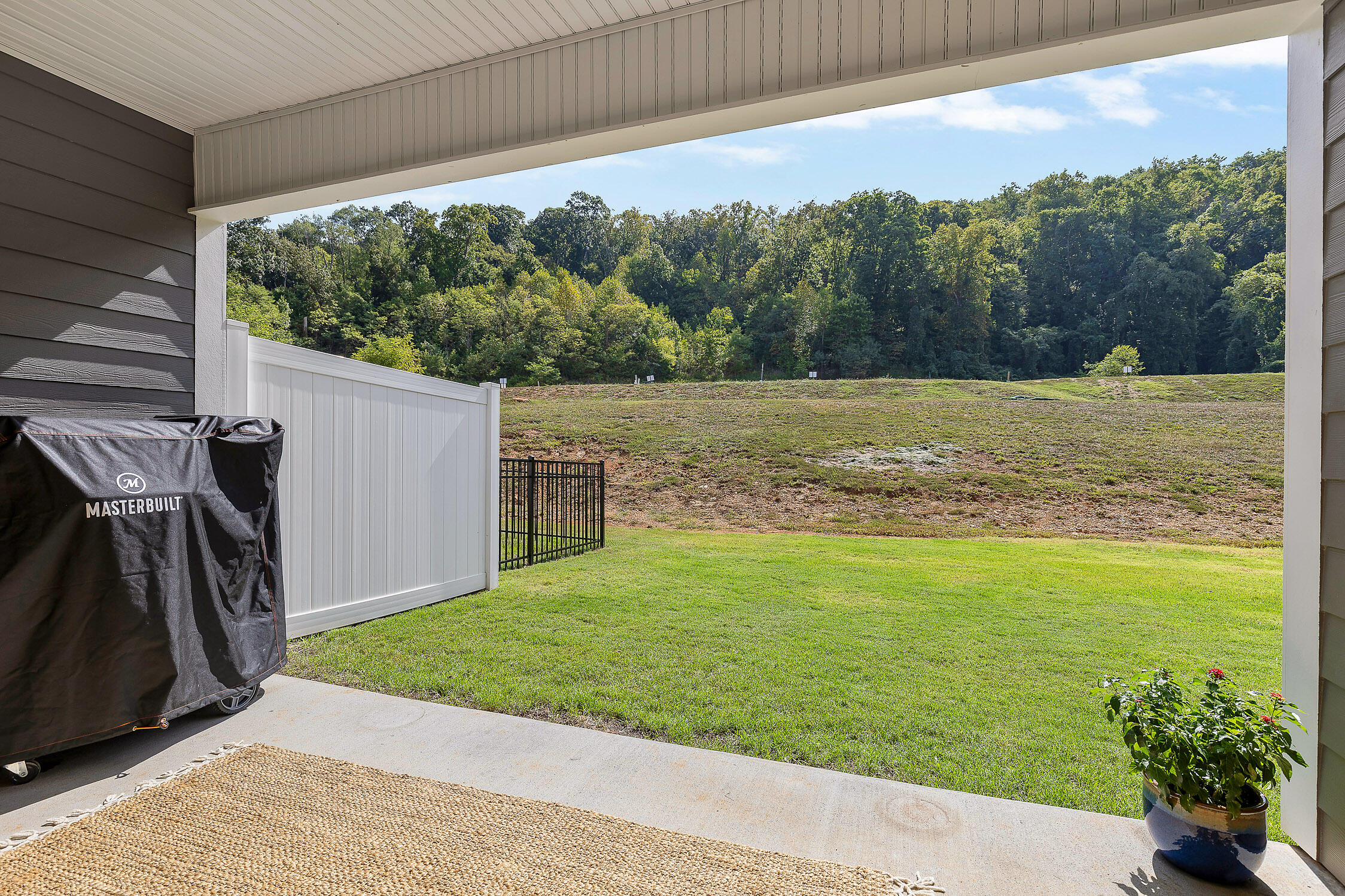 Hixson, Tennessee 37343, United States, 3 Bedrooms Bedrooms, ,3 BathroomsBathrooms,Residential,Active,26858