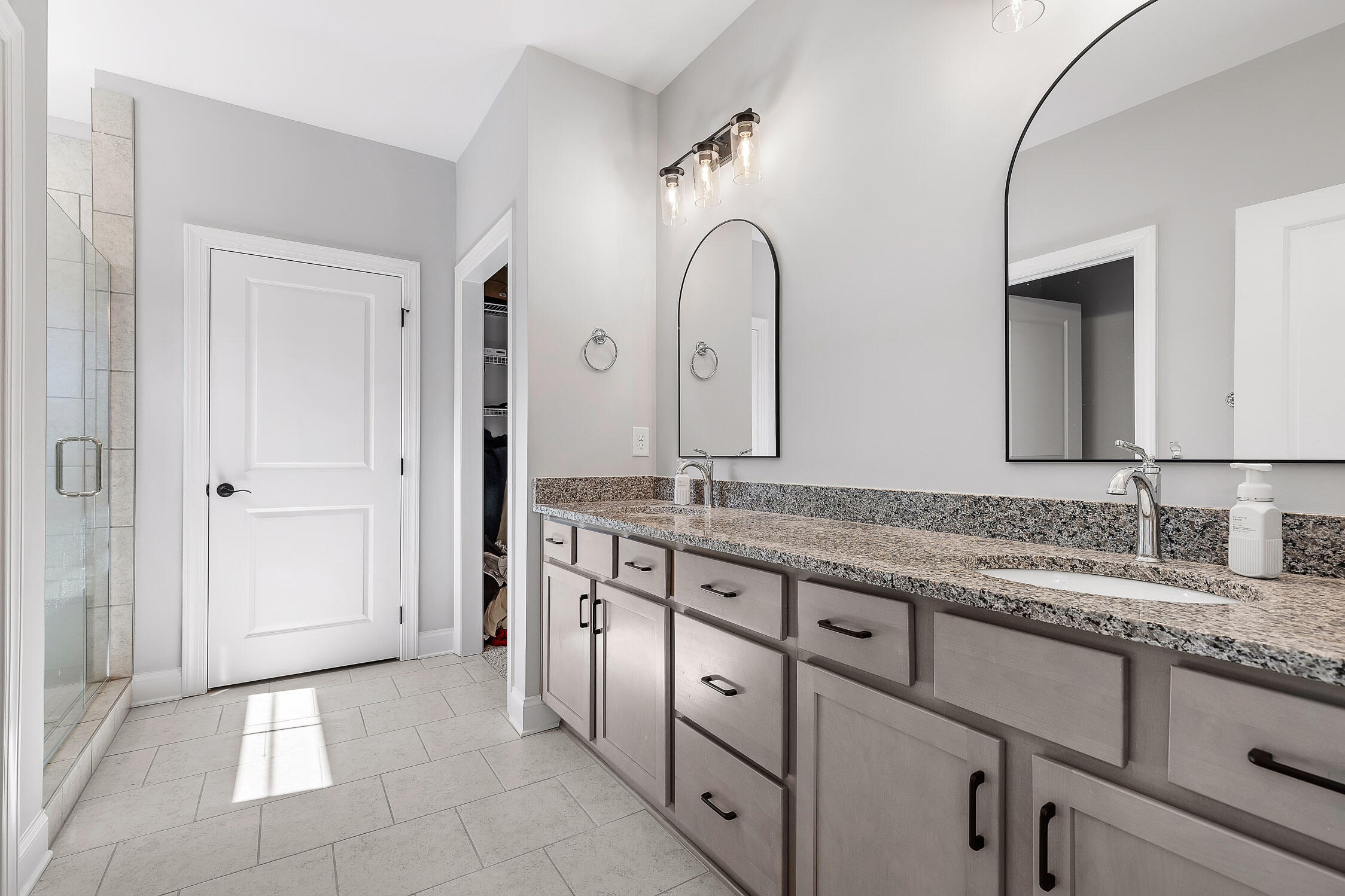 Hixson, Tennessee 37343, United States, 3 Bedrooms Bedrooms, ,3 BathroomsBathrooms,Residential,Active,26858