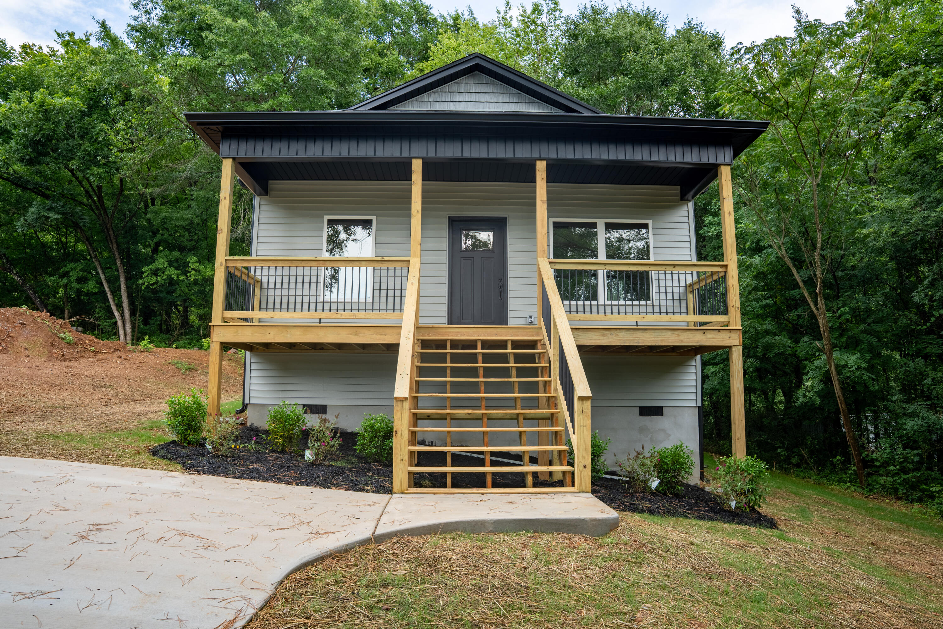 Photo 1 of 25 — 260 High Street, Charleston, TN 37310