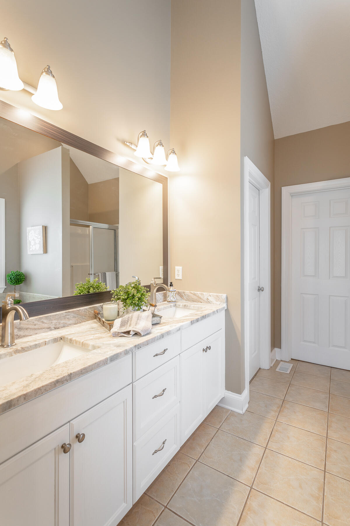 8415 Streamside Drive, Ooltewah, Tennessee image 31