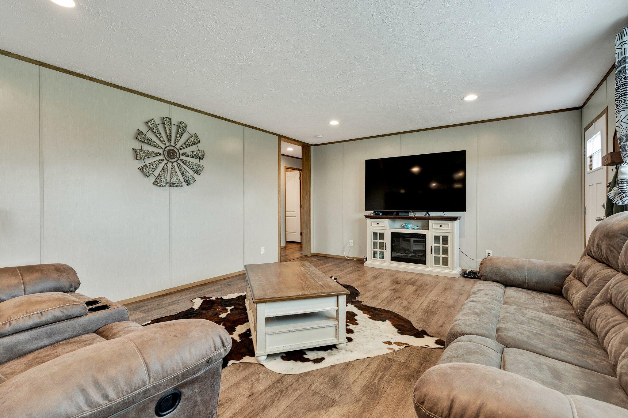 111 Alaina Drive, Sweetwater, Tennessee image 3