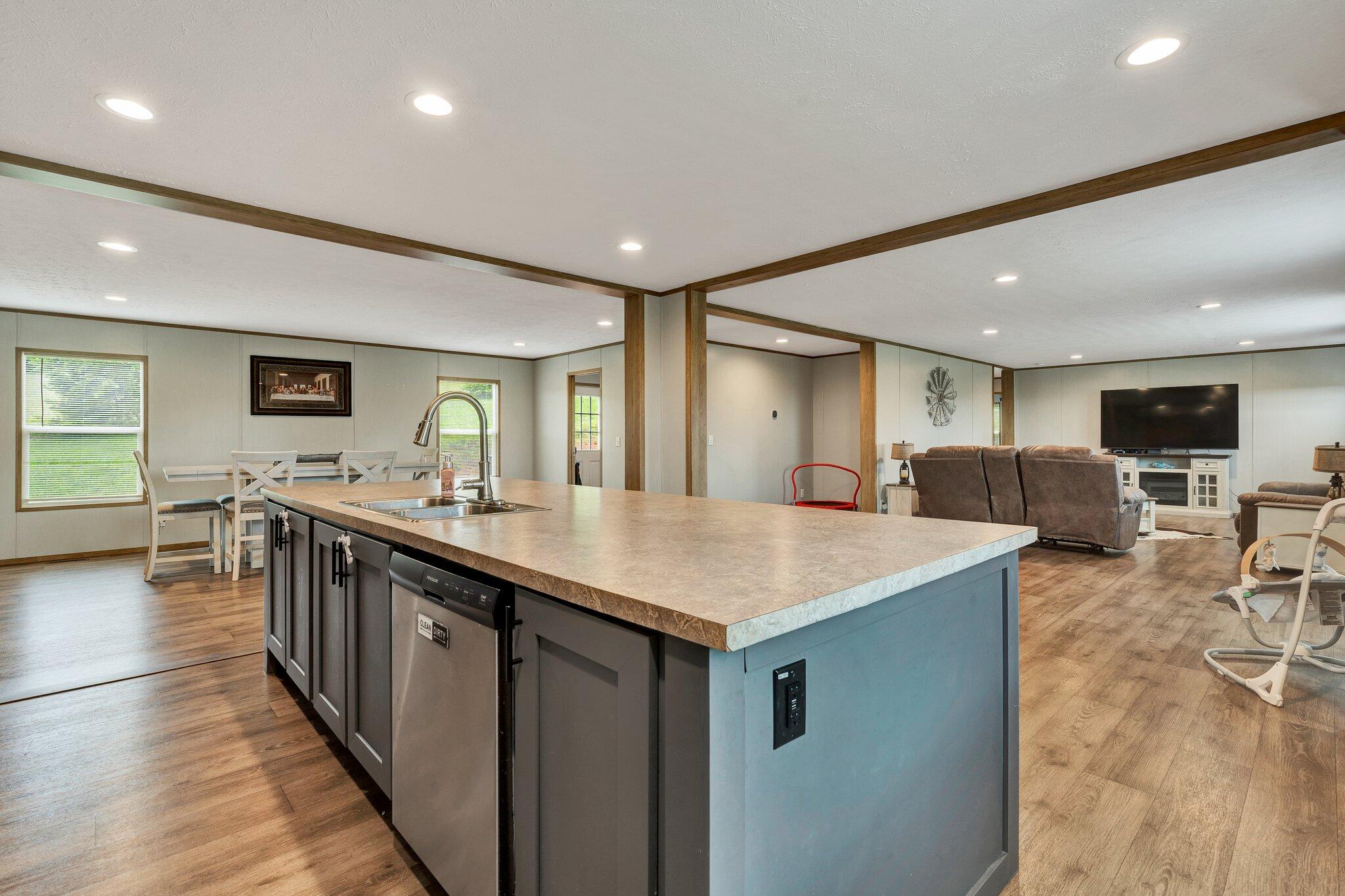 111 Alaina Drive, Sweetwater, Tennessee image 12