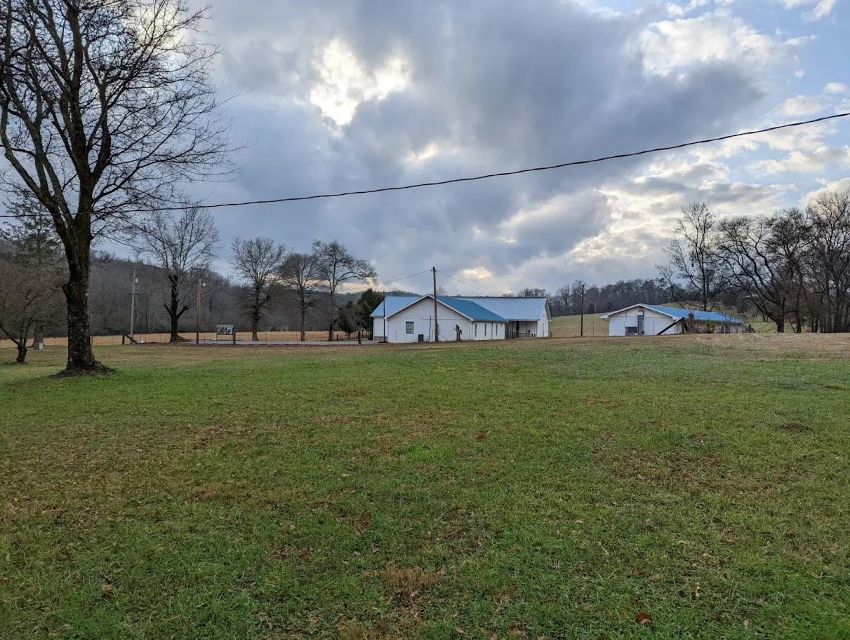 1702 Pleasant Road, Evensville, Tennessee image 2