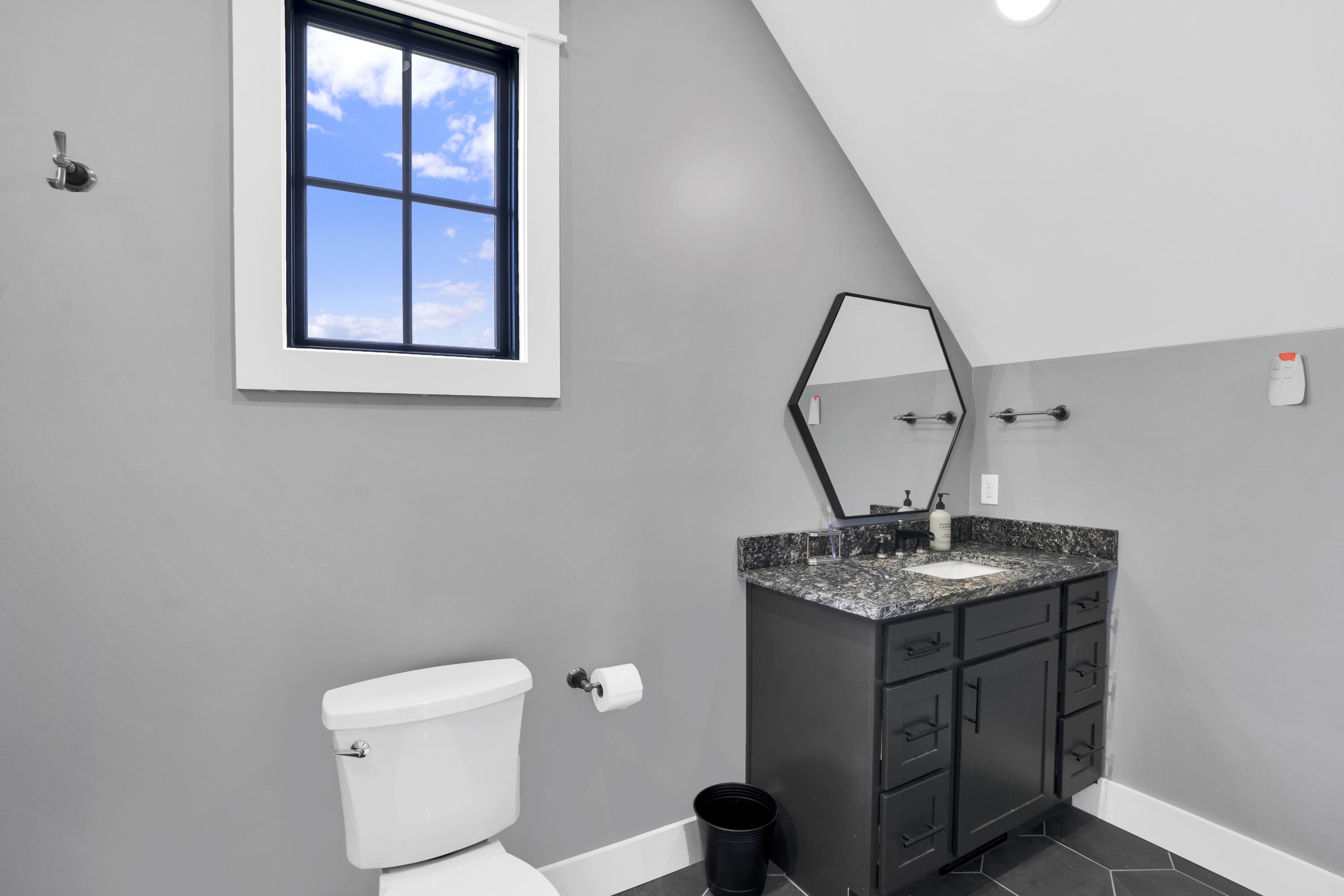 Cleveland, Tennessee, 37312, United States, 5 Bedrooms Bedrooms, ,5 BathroomsBathrooms,Residential,Active,2019446