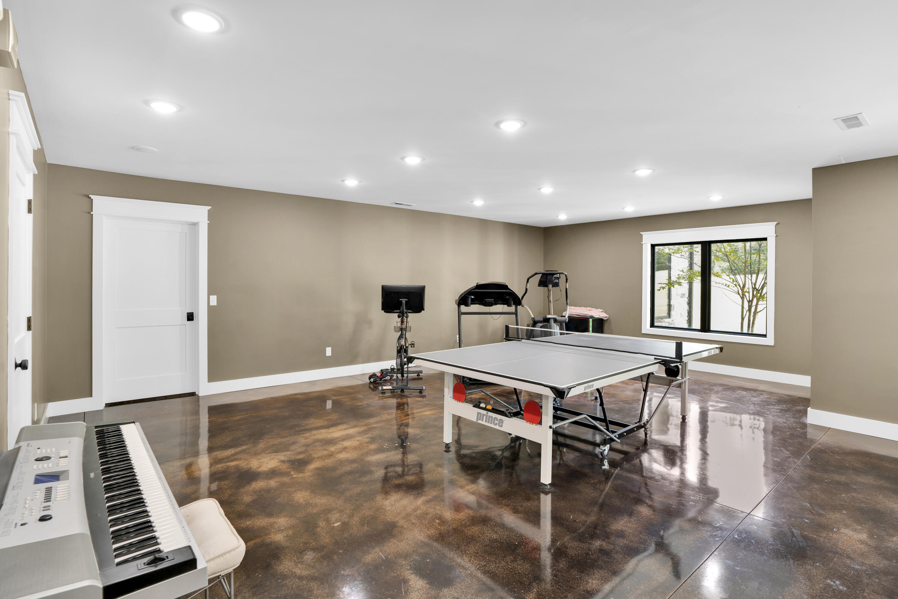 Cleveland, Tennessee, 37312, United States, 5 Bedrooms Bedrooms, ,5 BathroomsBathrooms,Residential,Active,2019446
