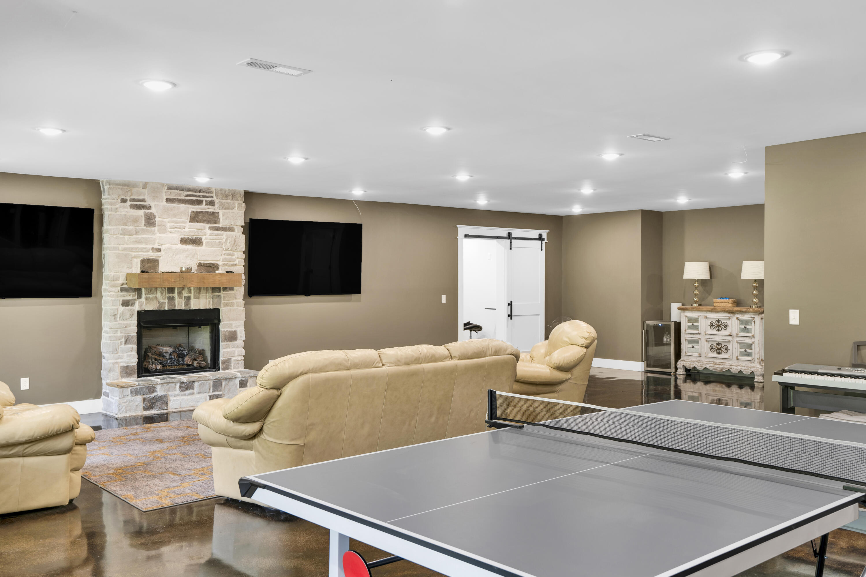 Cleveland, Tennessee, 37312, United States, 5 Bedrooms Bedrooms, ,5 BathroomsBathrooms,Residential,Active,2019446
