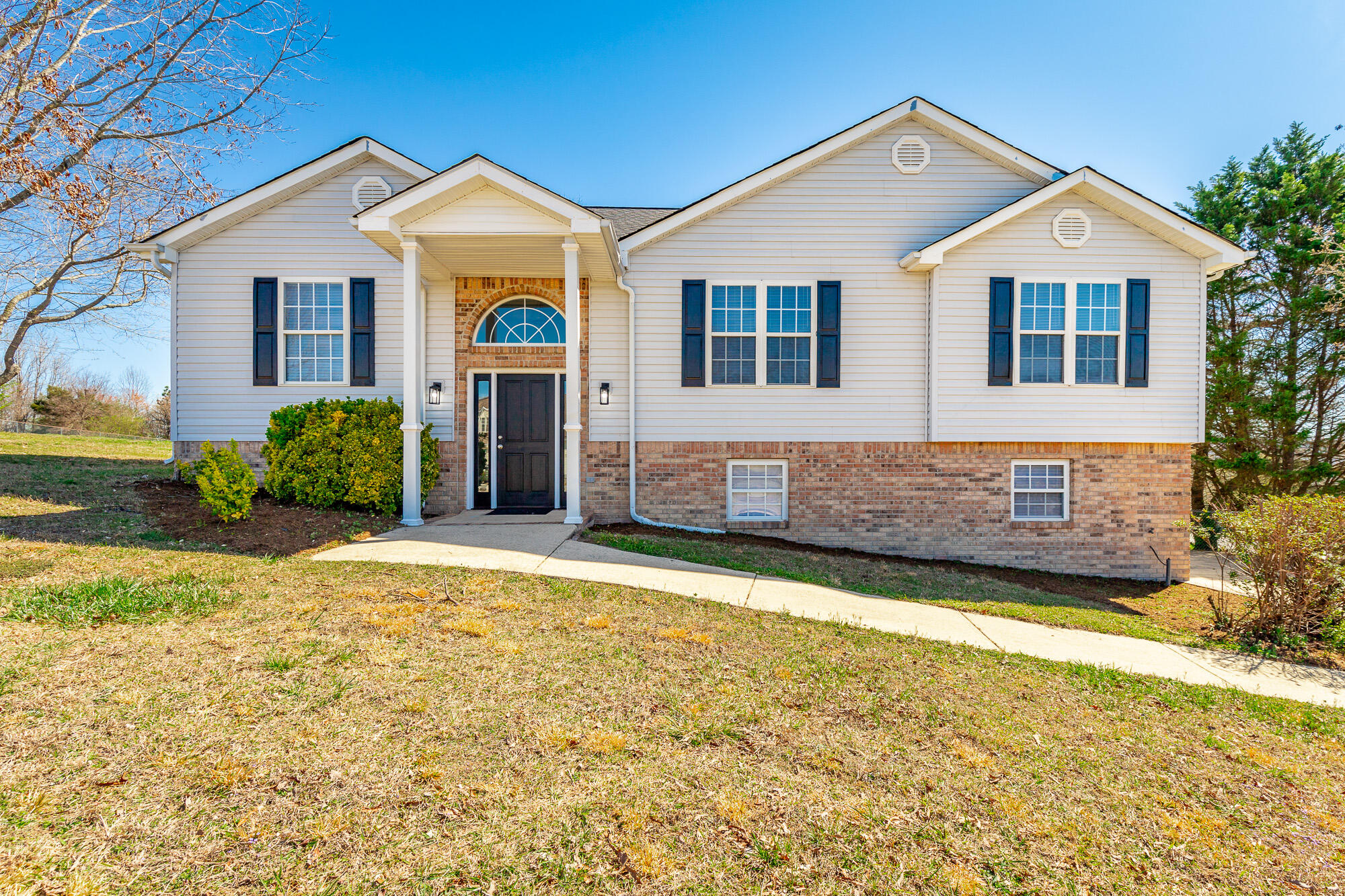 288 Spring Wind Circle, Ringgold, Georgia image 1
