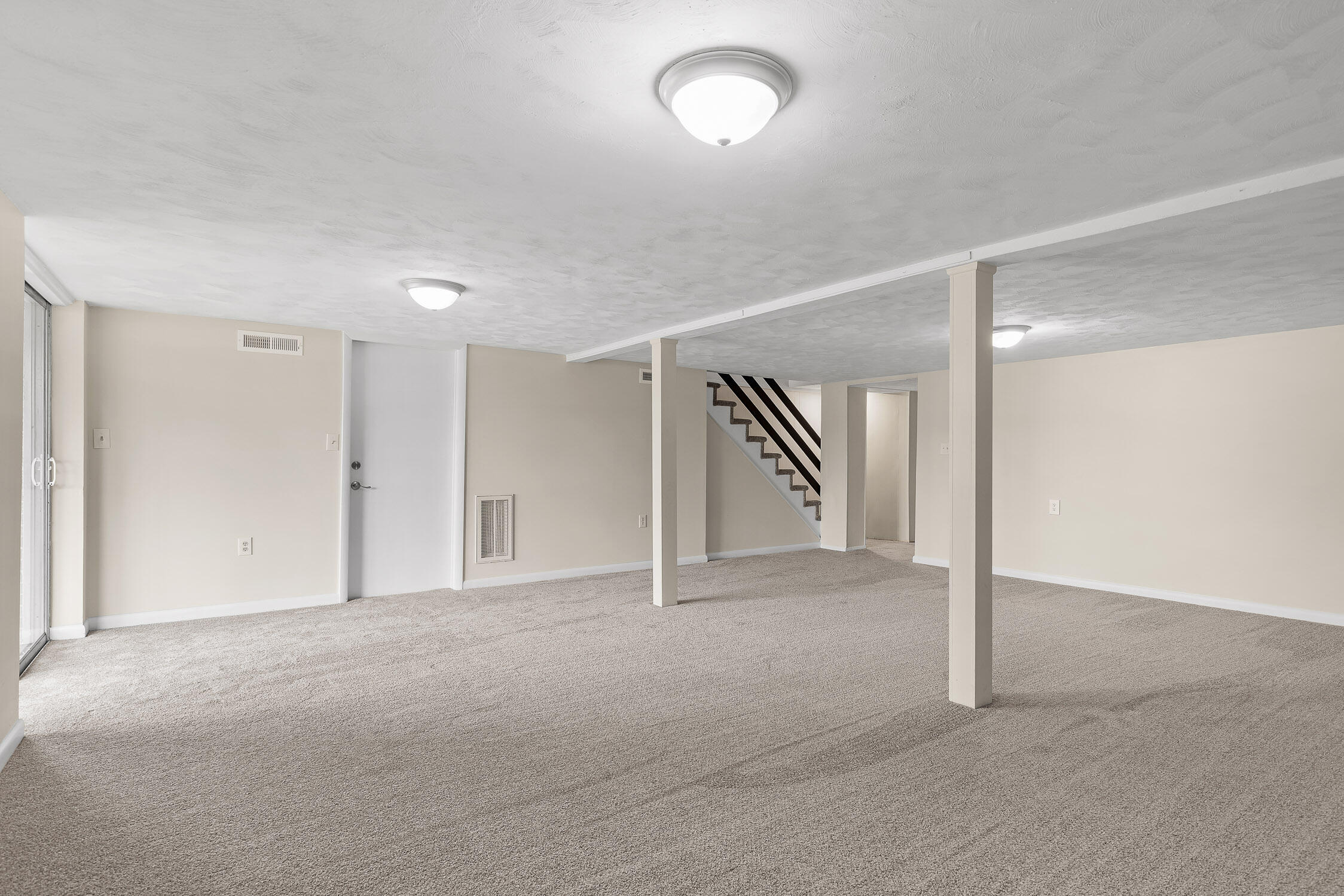 Chattanooga, Tennessee 37421, United States, 3 Bedrooms Bedrooms, ,2 BathroomsBathrooms,Residential,Active,222737