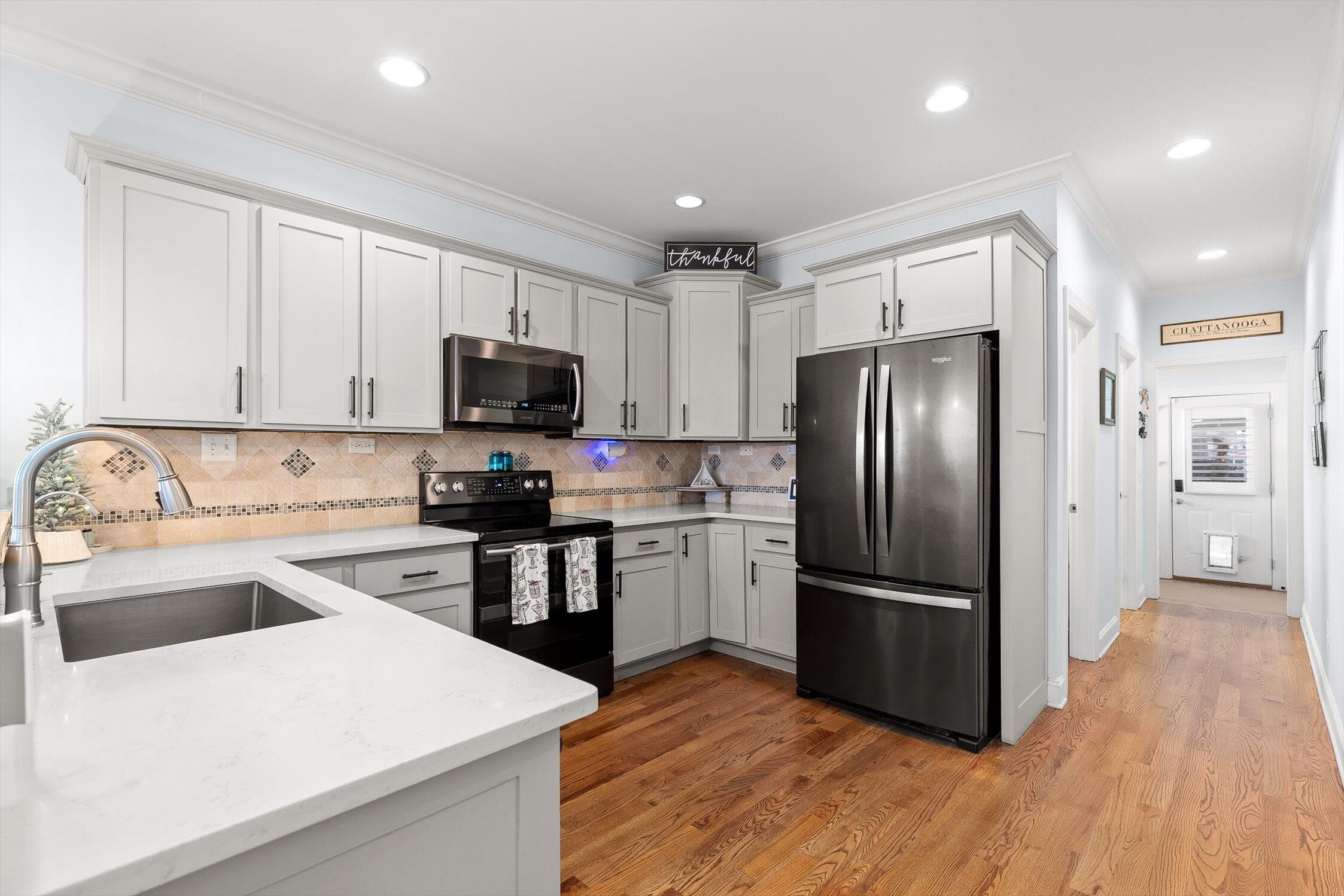 Chattanooga, Tennessee 37408, United States, 3 Bedrooms Bedrooms, ,3 BathroomsBathrooms,Residential,Active,256259