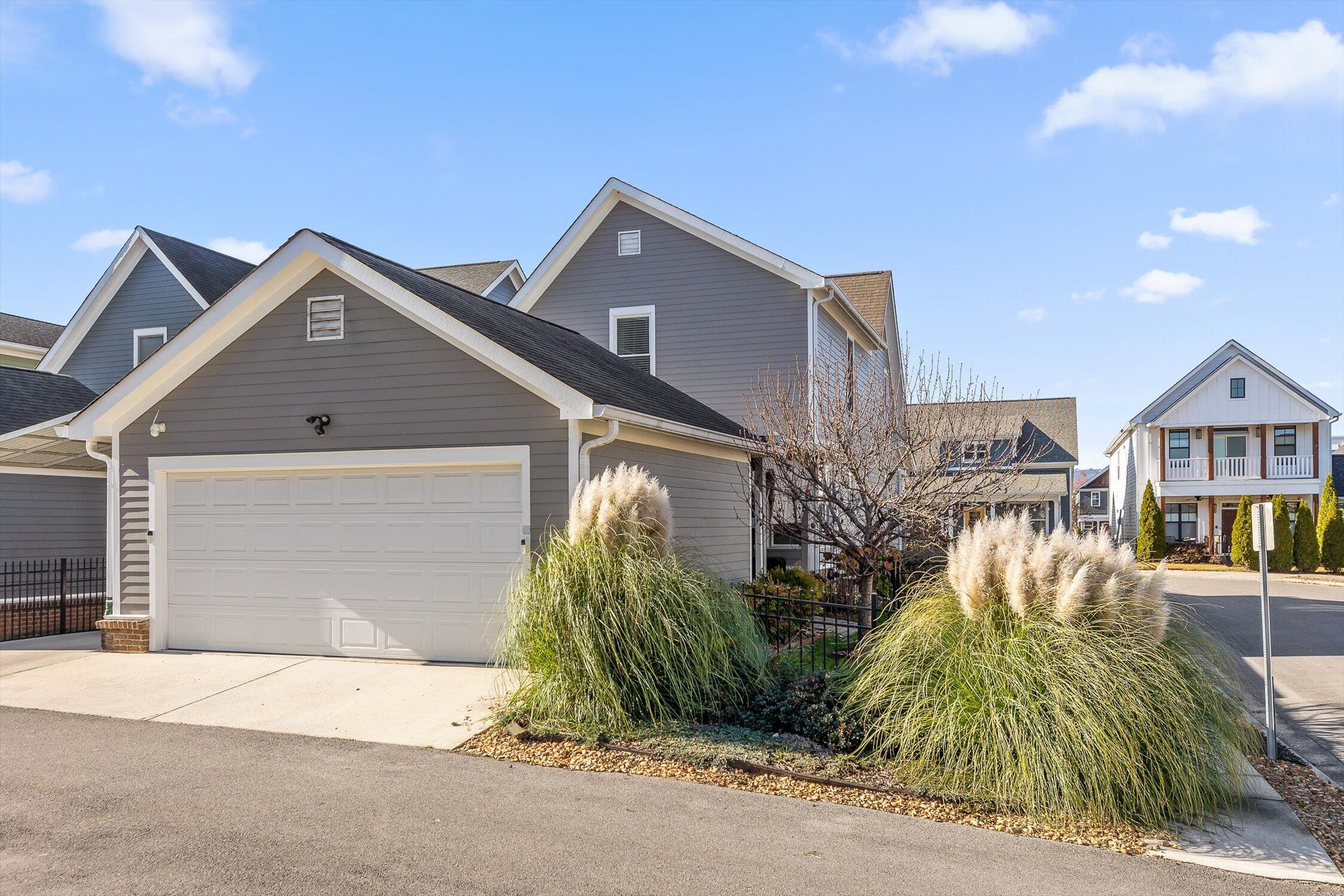 Chattanooga, Tennessee 37408, United States, 3 Bedrooms Bedrooms, ,3 BathroomsBathrooms,Residential,Active,256259