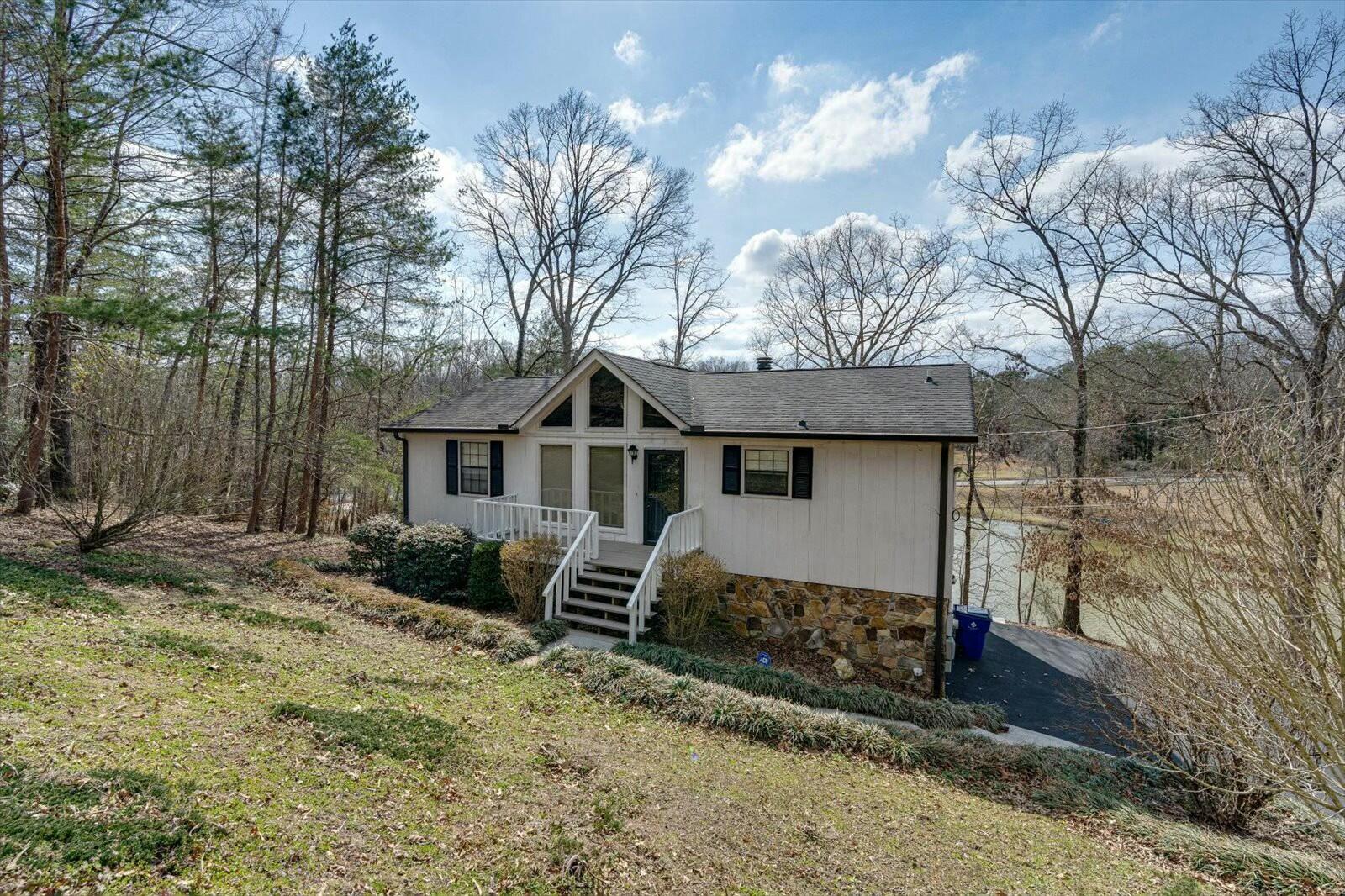 2502 Hunt Heights Drive, Soddy Daisy, Tennessee image 2