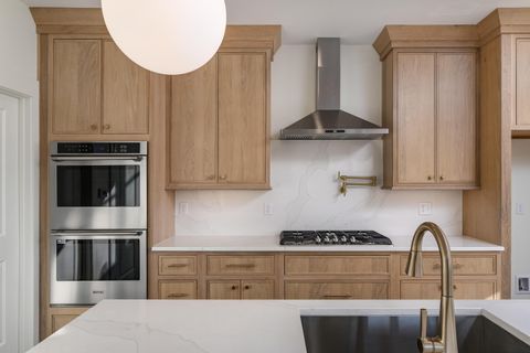 Tiny photo for 315 Pine Ridge Road, Chattanooga, TN 37405 (MLS # 1527385)