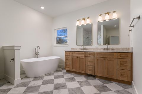 Tiny photo for 315 Pine Ridge Road, Chattanooga, TN 37405 (MLS # 1527385)