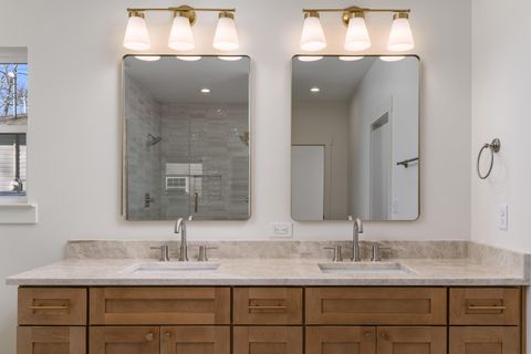 Tiny photo for 315 Pine Ridge Road, Chattanooga, TN 37405 (MLS # 1527385)