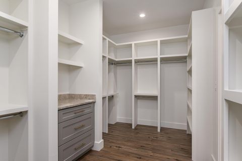 Tiny photo for 315 Pine Ridge Road, Chattanooga, TN 37405 (MLS # 1527385)