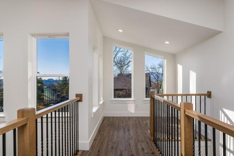 Tiny photo for 315 Pine Ridge Road, Chattanooga, TN 37405 (MLS # 1527385)