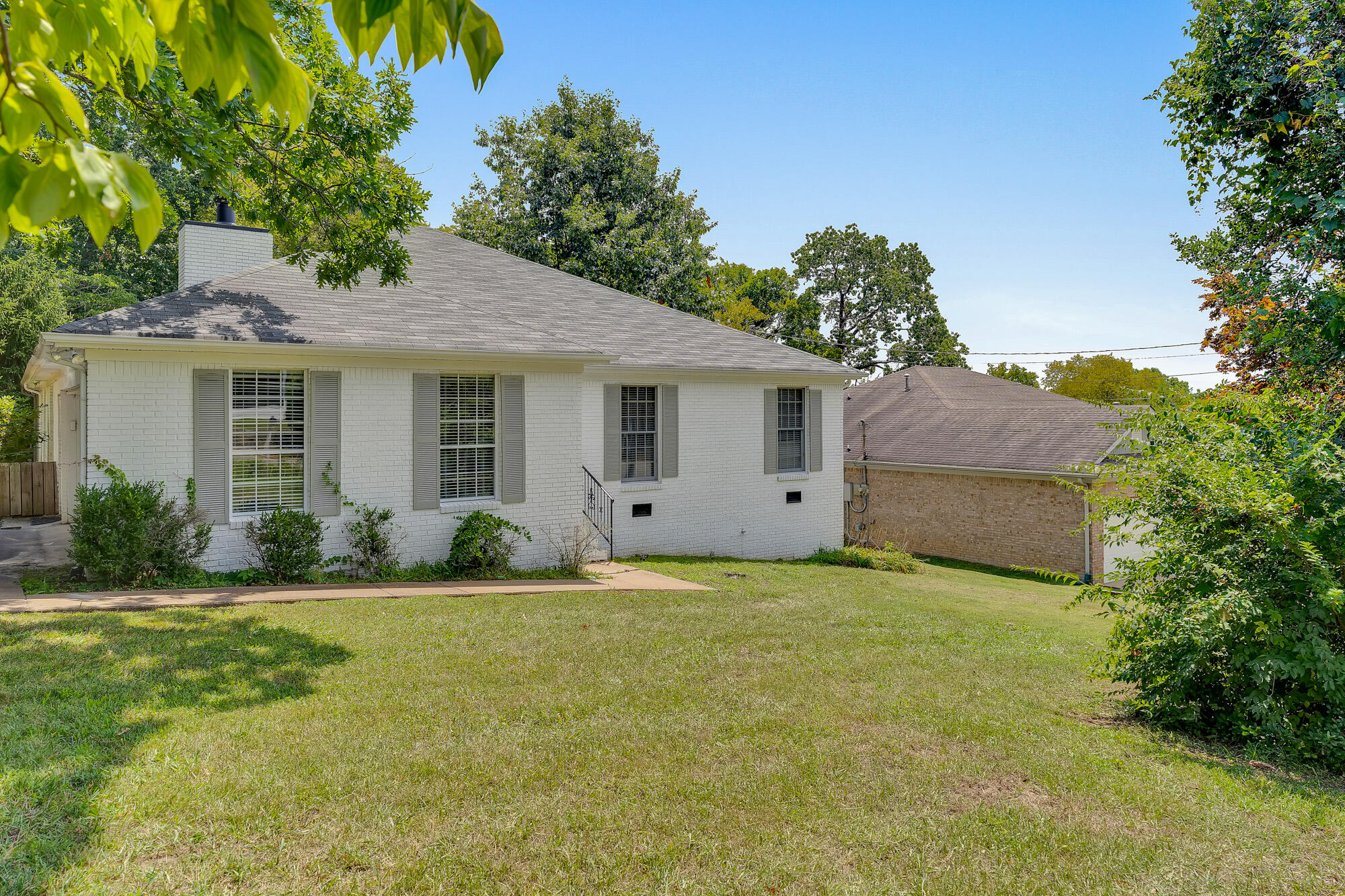 215 N Bragg Avenue Avenue, Lookout Mountain, Tennessee image 2