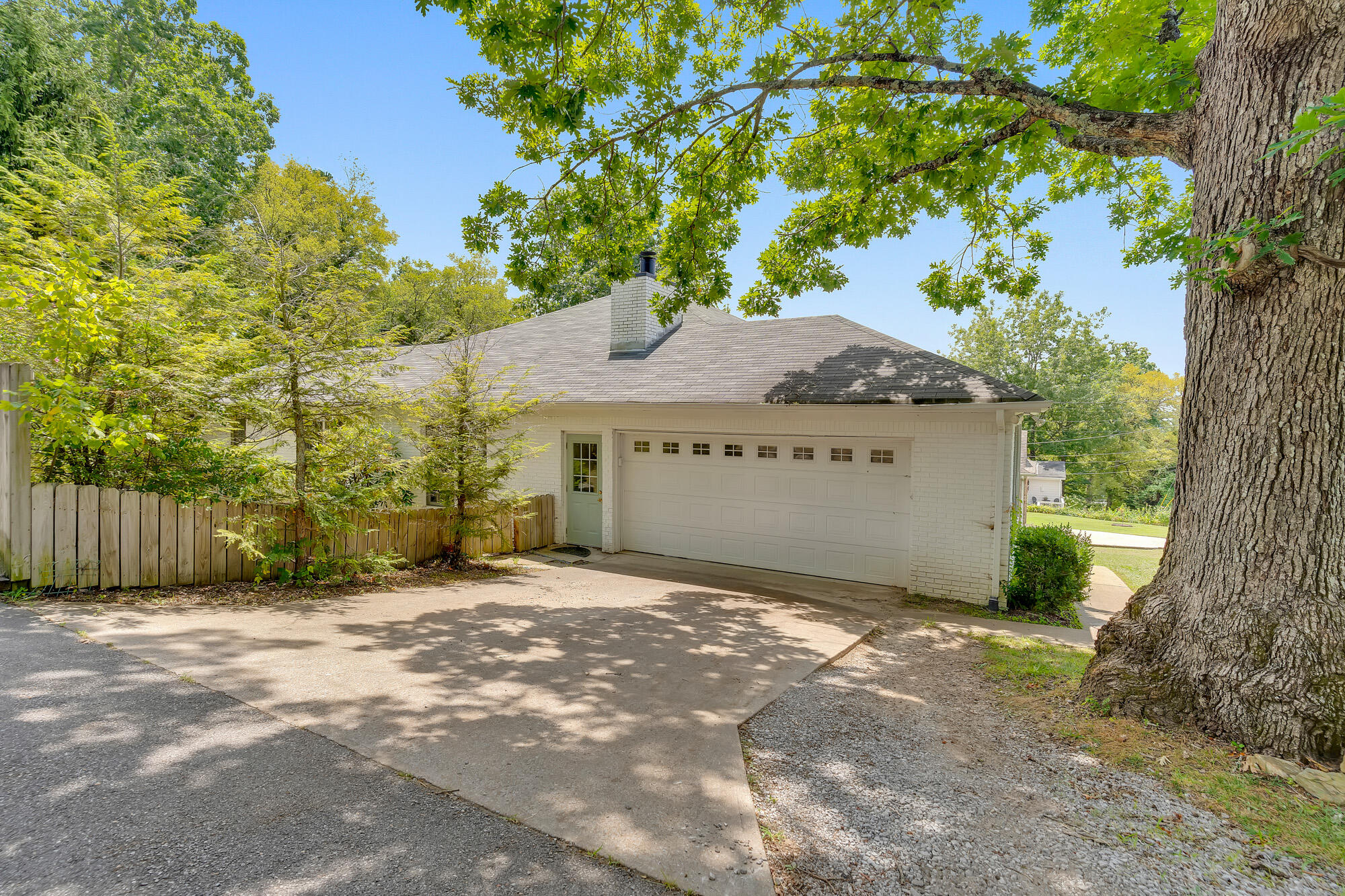 215 N Bragg Avenue Avenue, Lookout Mountain, Tennessee image 3