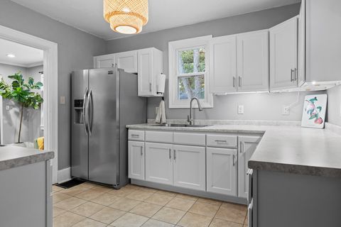 Tiny photo for 104 N Moore Road, Chattanooga, TN 37411 (MLS # 1528512)