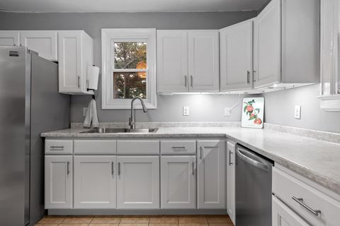 Tiny photo for 104 N Moore Road, Chattanooga, TN 37411 (MLS # 1528512)