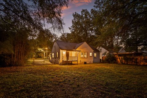 Tiny photo for 104 N Moore Road, Chattanooga, TN 37411 (MLS # 1528512)