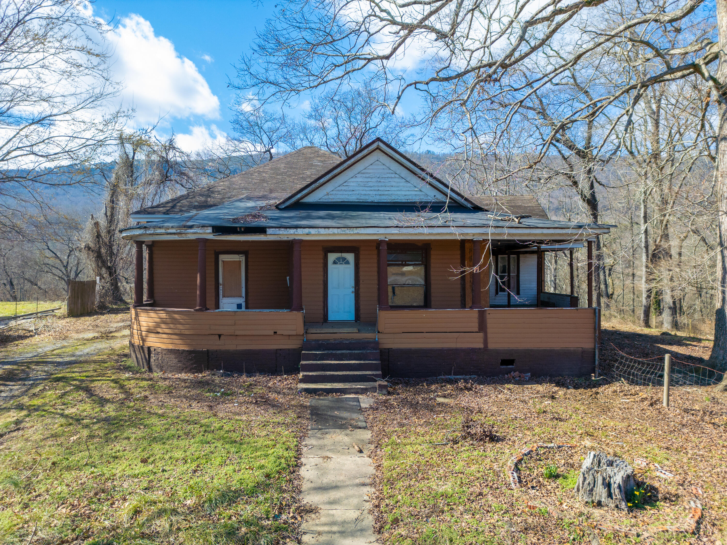 307 S Oak Street, Whitwell, Tennessee image 1