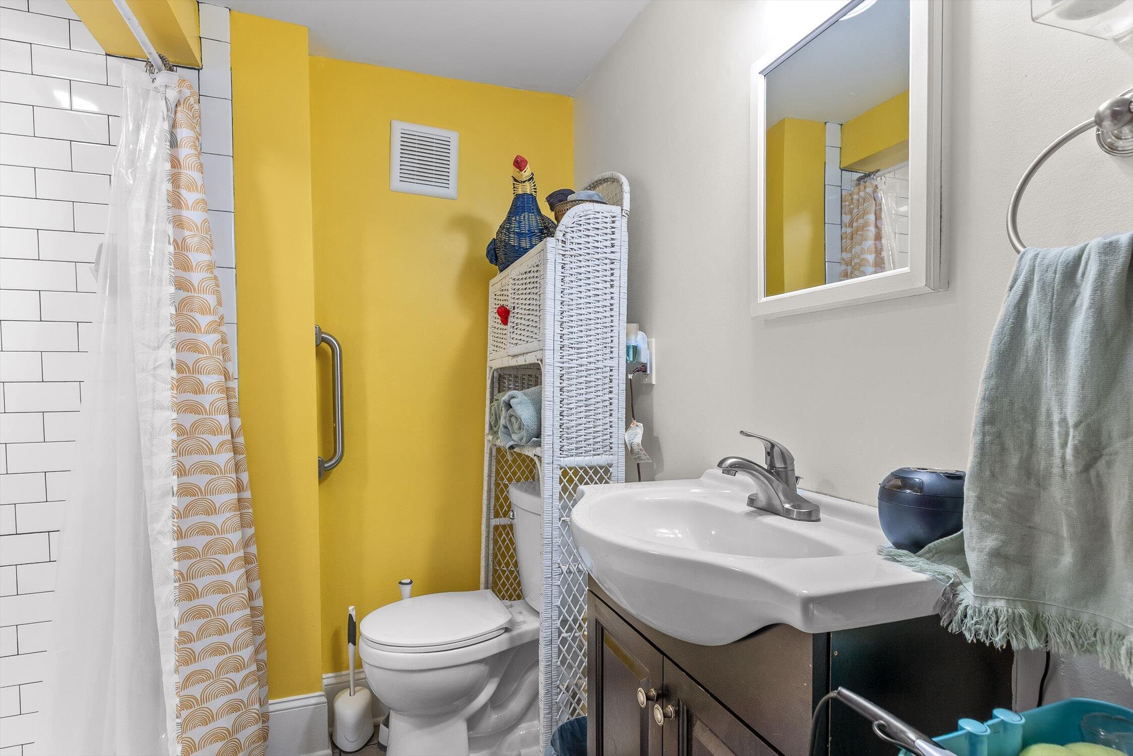 Chattanooga, Tennessee 37411, United States, 4 Bedrooms Bedrooms, ,2 BathroomsBathrooms,Residential,Contingent,150748