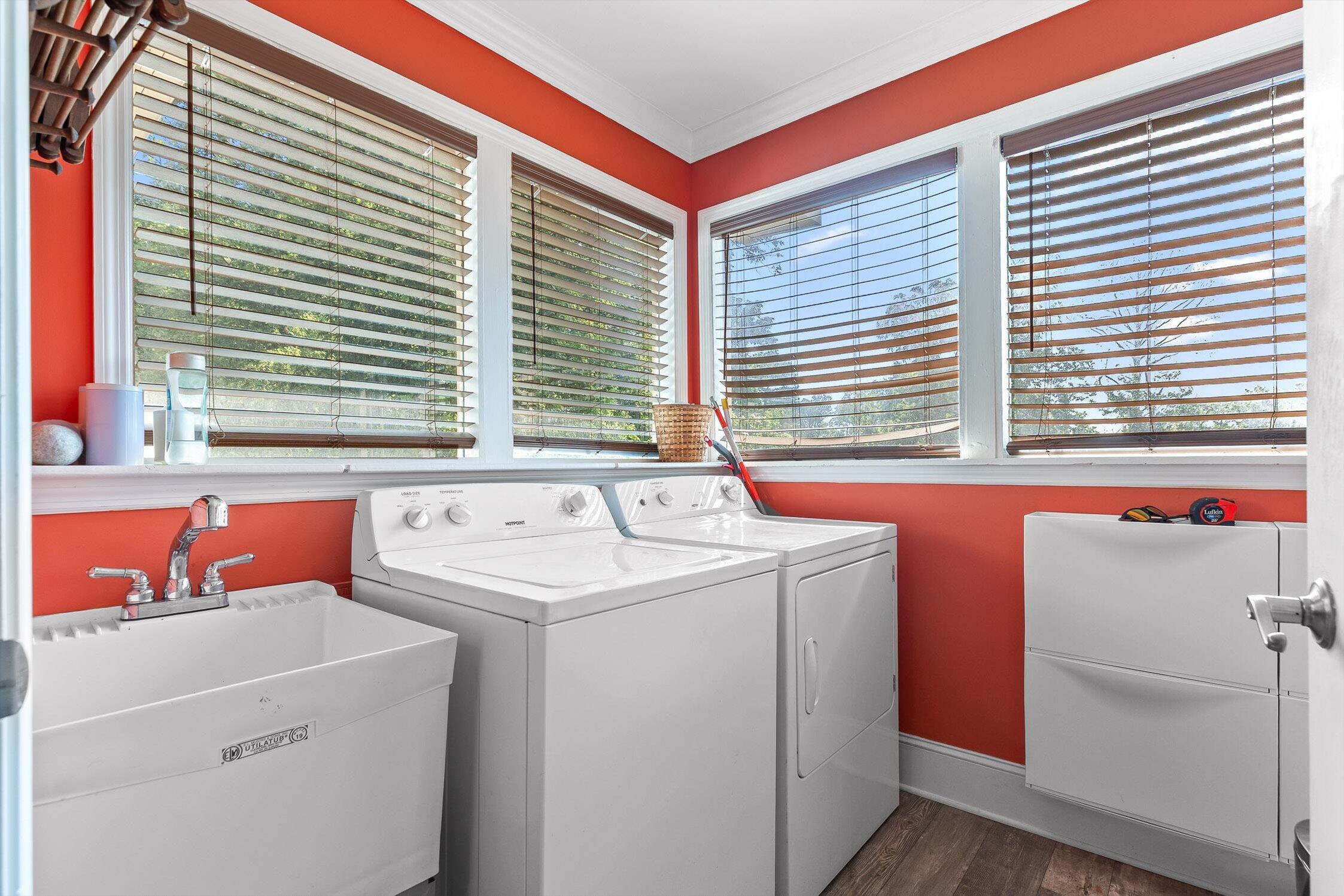 Chattanooga, Tennessee 37411, United States, 4 Bedrooms Bedrooms, ,2 BathroomsBathrooms,Residential,Contingent,150748