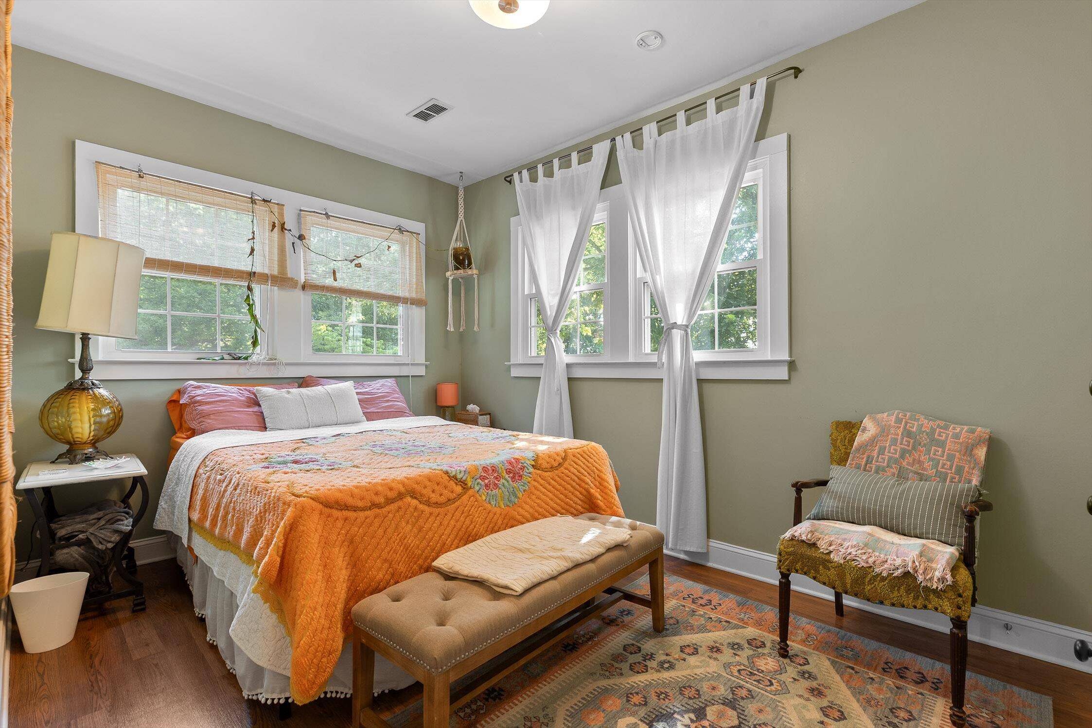 Chattanooga, Tennessee 37411, United States, 4 Bedrooms Bedrooms, ,2 BathroomsBathrooms,Residential,Contingent,150748