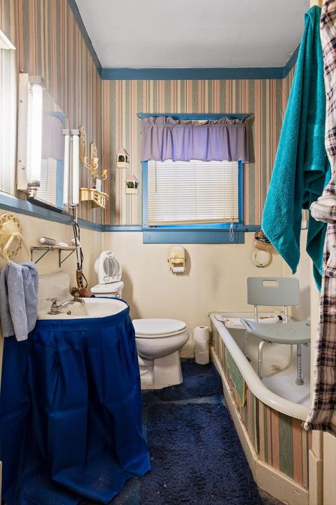 Tiny photo for 806 Barton Avenue, Chattanooga, TN 37405 (MLS # 1529166)