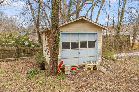 Tiny photo for 806 Barton Avenue, Chattanooga, TN 37405 (MLS # 1529166)