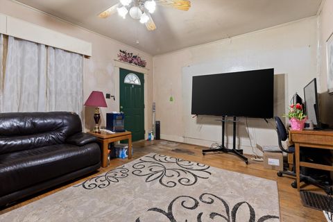 Tiny photo for 806 Barton Avenue, Chattanooga, TN 37405 (MLS # 1529166)