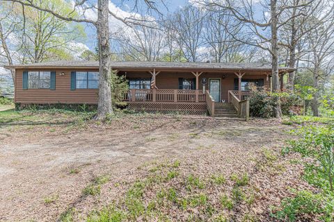 Photo of 221 Forest Hills Drive, Charleston, TN 37310 (MLS # 1531875)