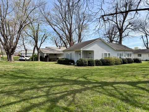 Photo of 1010 Main Street, Kimball, TN 37347 (MLS # 1530555)