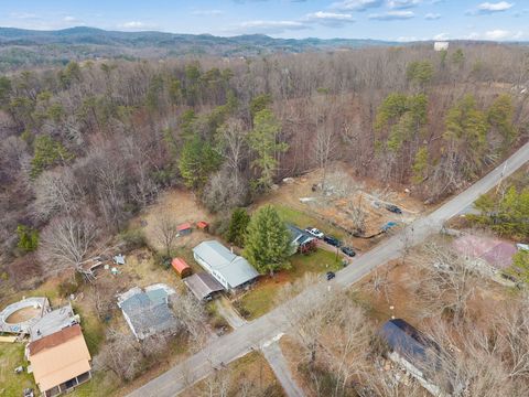 Tiny photo for 617 Bradley Avenue, LaFayette, GA 30728 (MLS # 1528540)