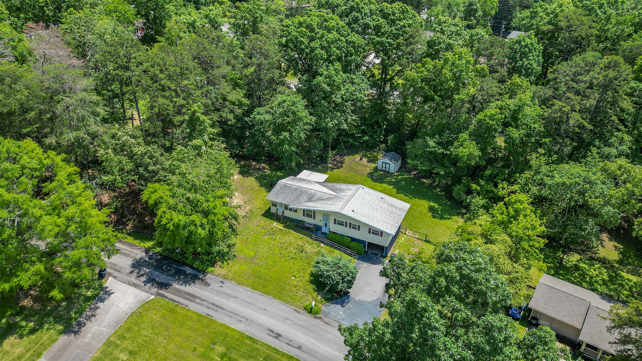 2524 Lyons Lane, Soddy Daisy, Tennessee image 28