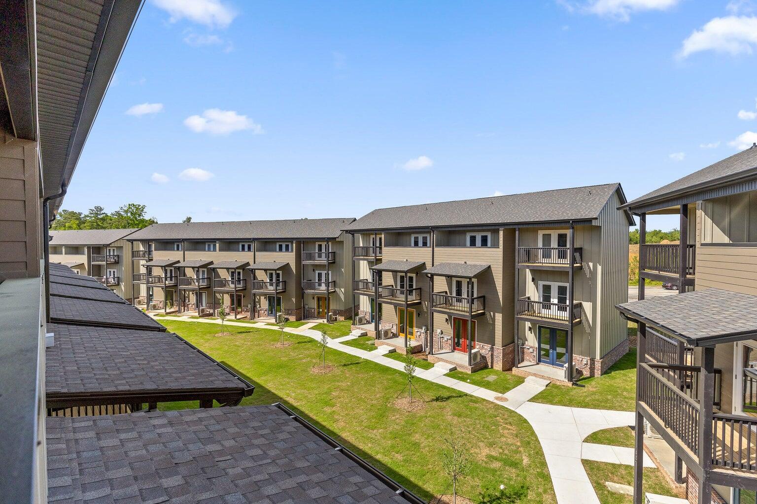 Chattanooga, Tennessee 37421, United States, 3 Bedrooms Bedrooms, ,3 BathroomsBathrooms,Residential,Active,173428