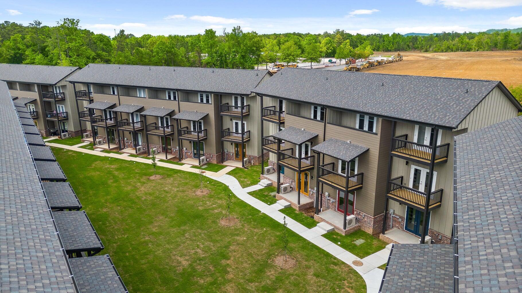 Chattanooga, Tennessee 37421, United States, 3 Bedrooms Bedrooms, ,3 BathroomsBathrooms,Residential,Active,173428