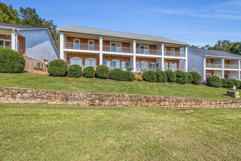Photo of 4135 Mountain Creek Road, Chattanooga, TN 37415 (MLS # 1520711)
