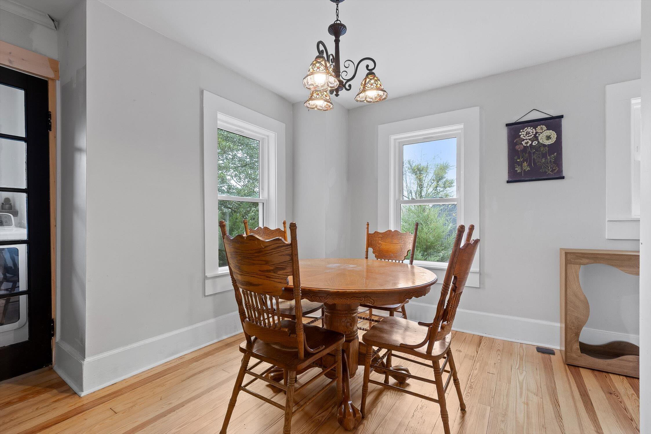 Chattanooga, Tennessee 37405, United States, 2 Bedrooms Bedrooms, ,1 BathroomBathrooms,Residential,Pending,235987