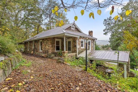Photo of 1026 N Runyan Drive, Chattanooga, TN 37405 (MLS # 1523153)